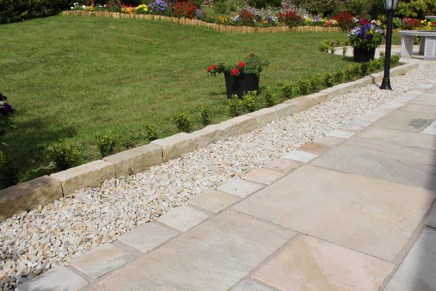 Tinted Mint Sandstone Setts 100 x 100