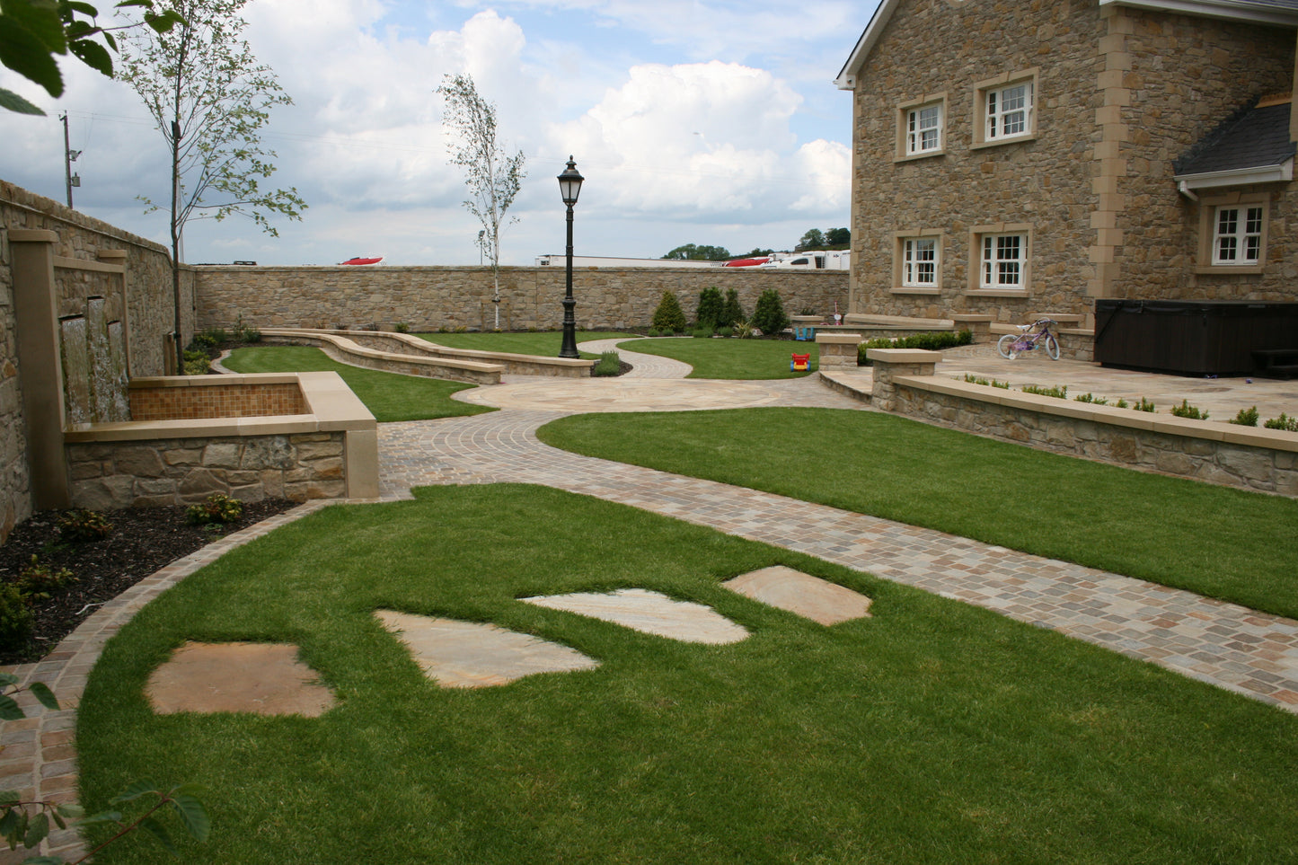 Tinted Mint Sandstone Setts 100 x 100