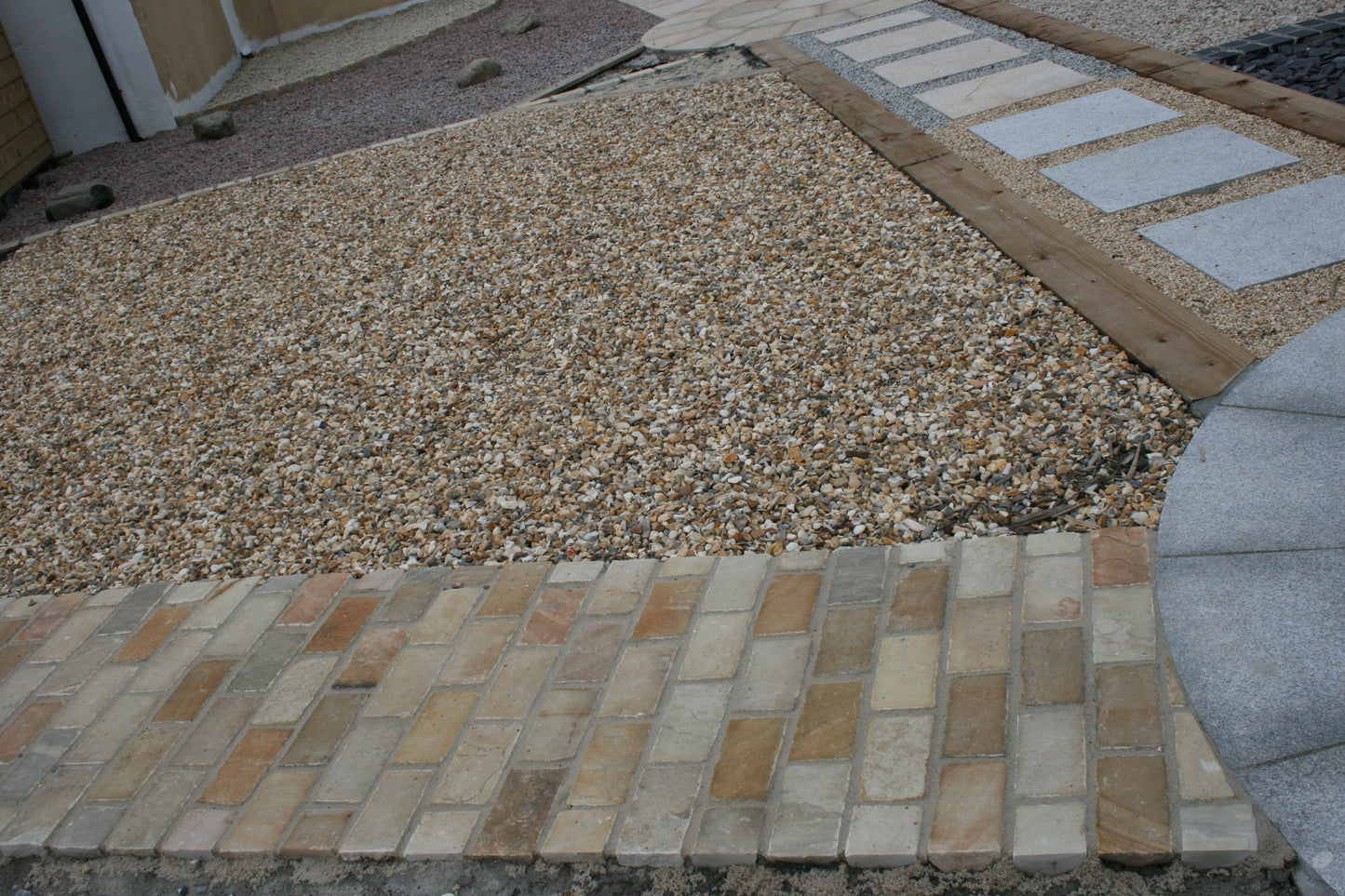 Tinted Mint Sandstone Setts 200 x 100