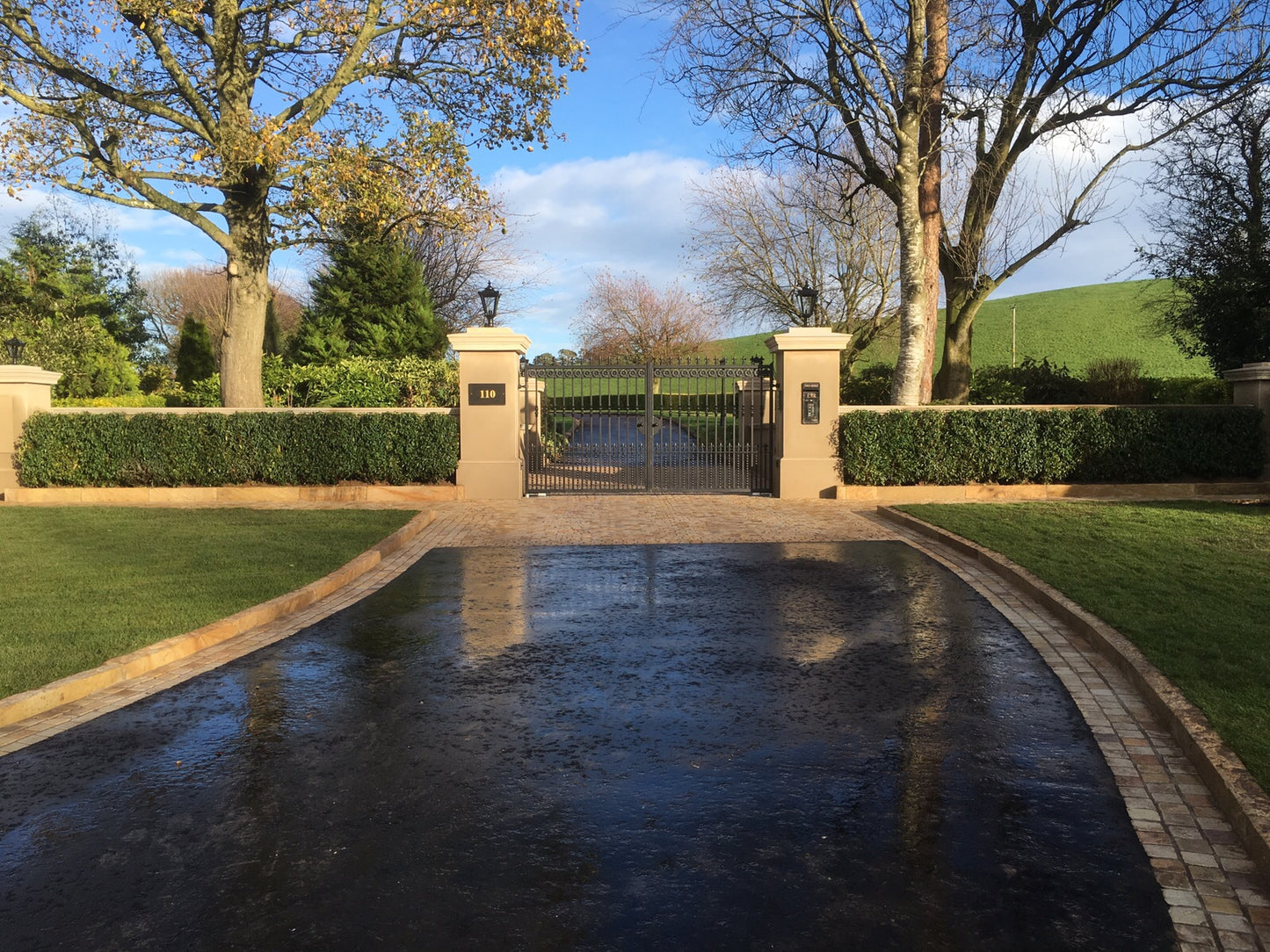 Tinted Mint Sandstone Kerb 1000 x 200 x 70 - Hand Dressed