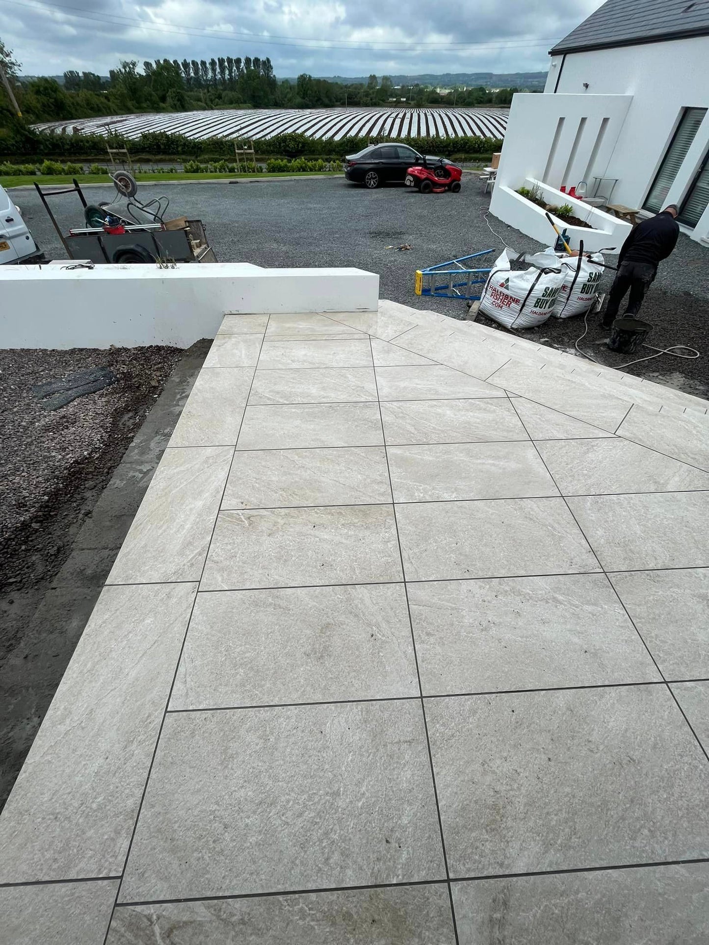 Twice Qz Cream Porcelain Paving
