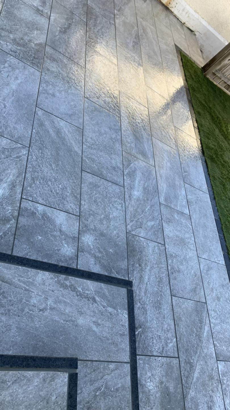 Twice Qz Grey Porcelain Paving