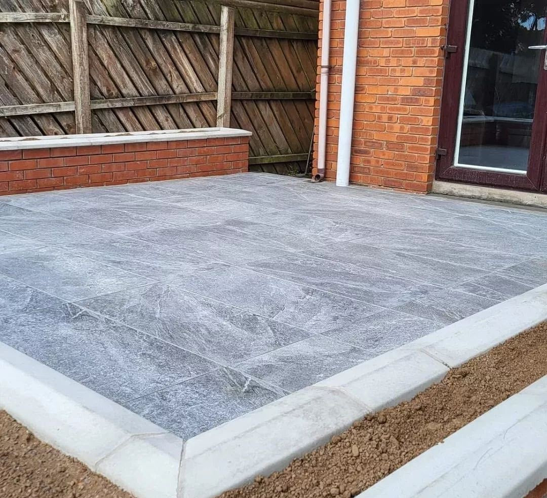 Twice Qz Dark Porcelain Paving