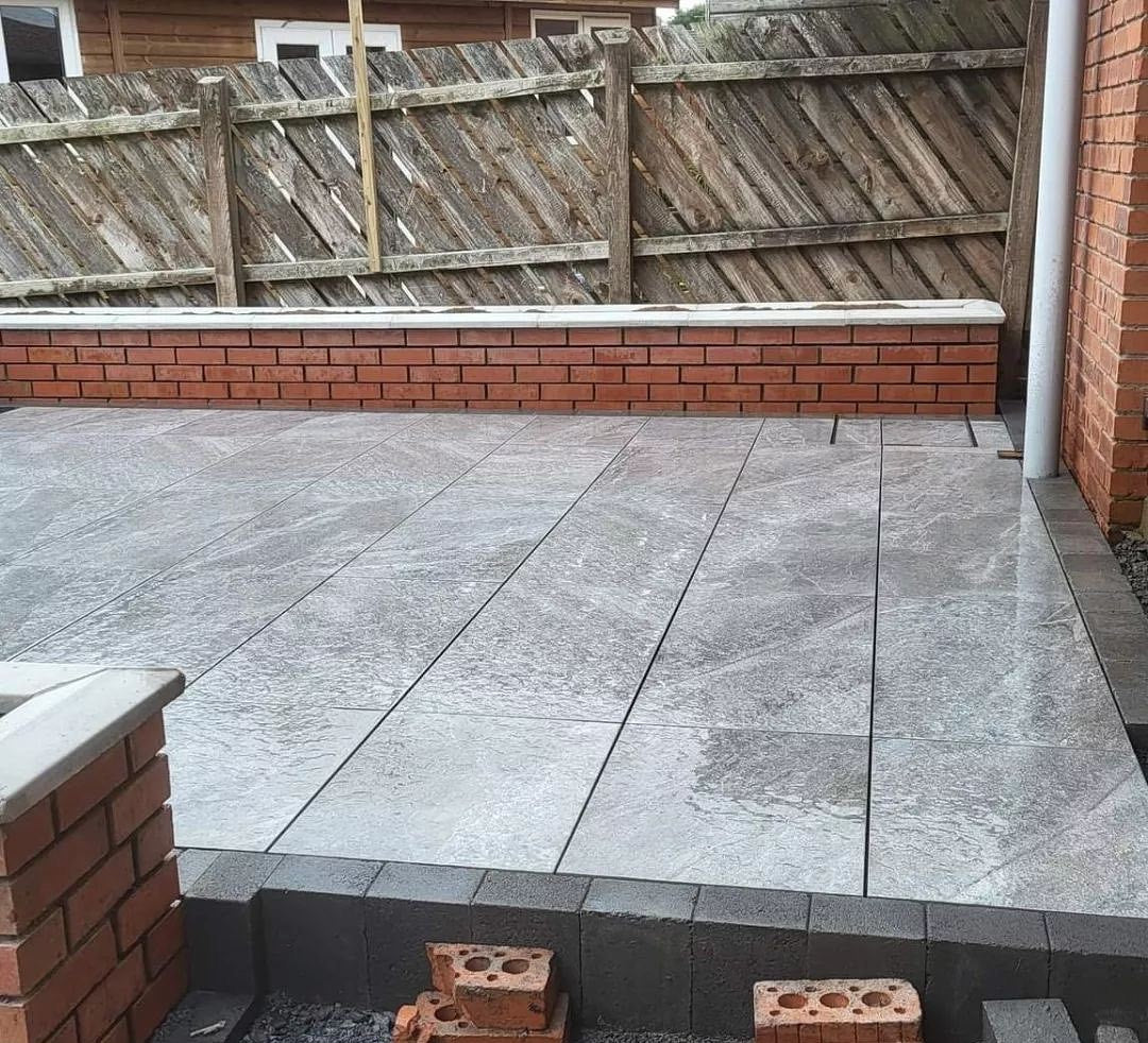 Twice Qz Dark Porcelain Paving