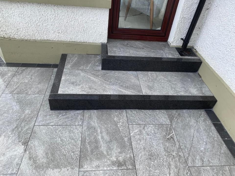 Twice Qz Dark Porcelain Paving