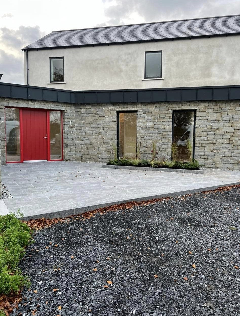 Twice Qz Dark Porcelain Paving