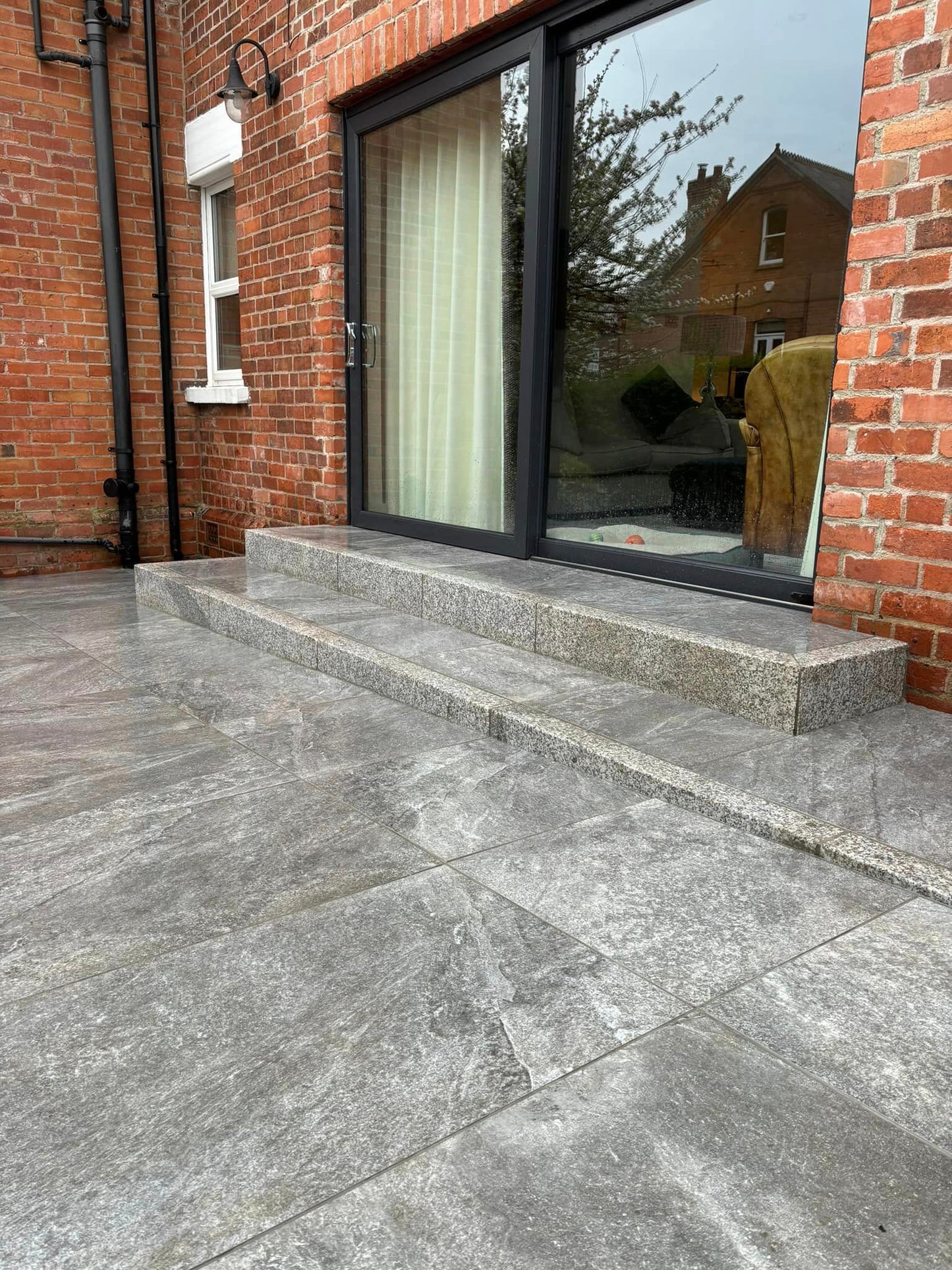 Twice Qz Dark Porcelain Paving