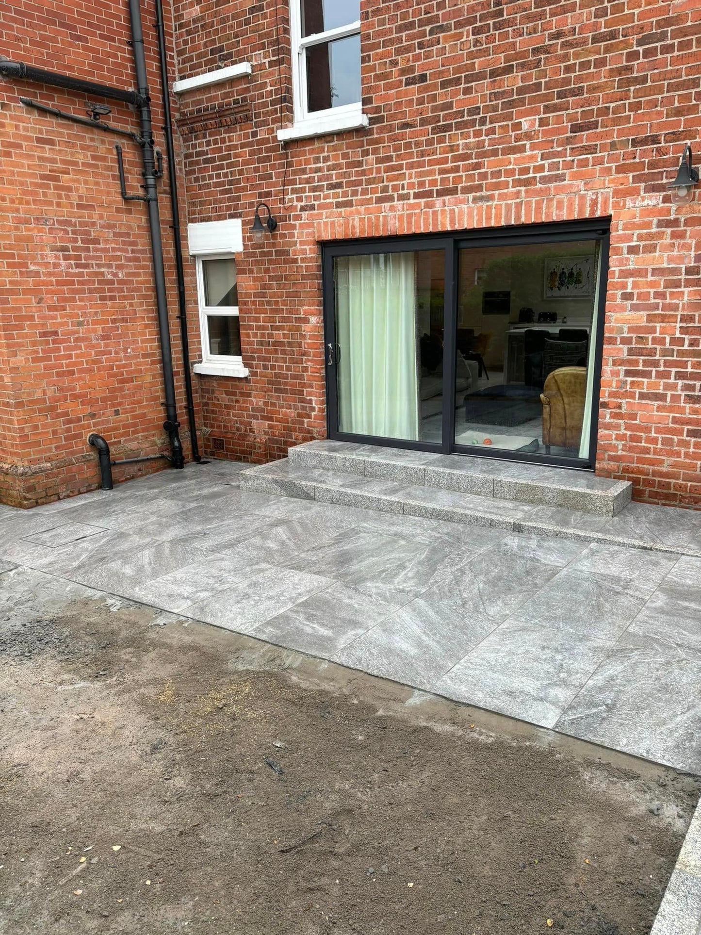 Twice Qz Dark Porcelain Paving