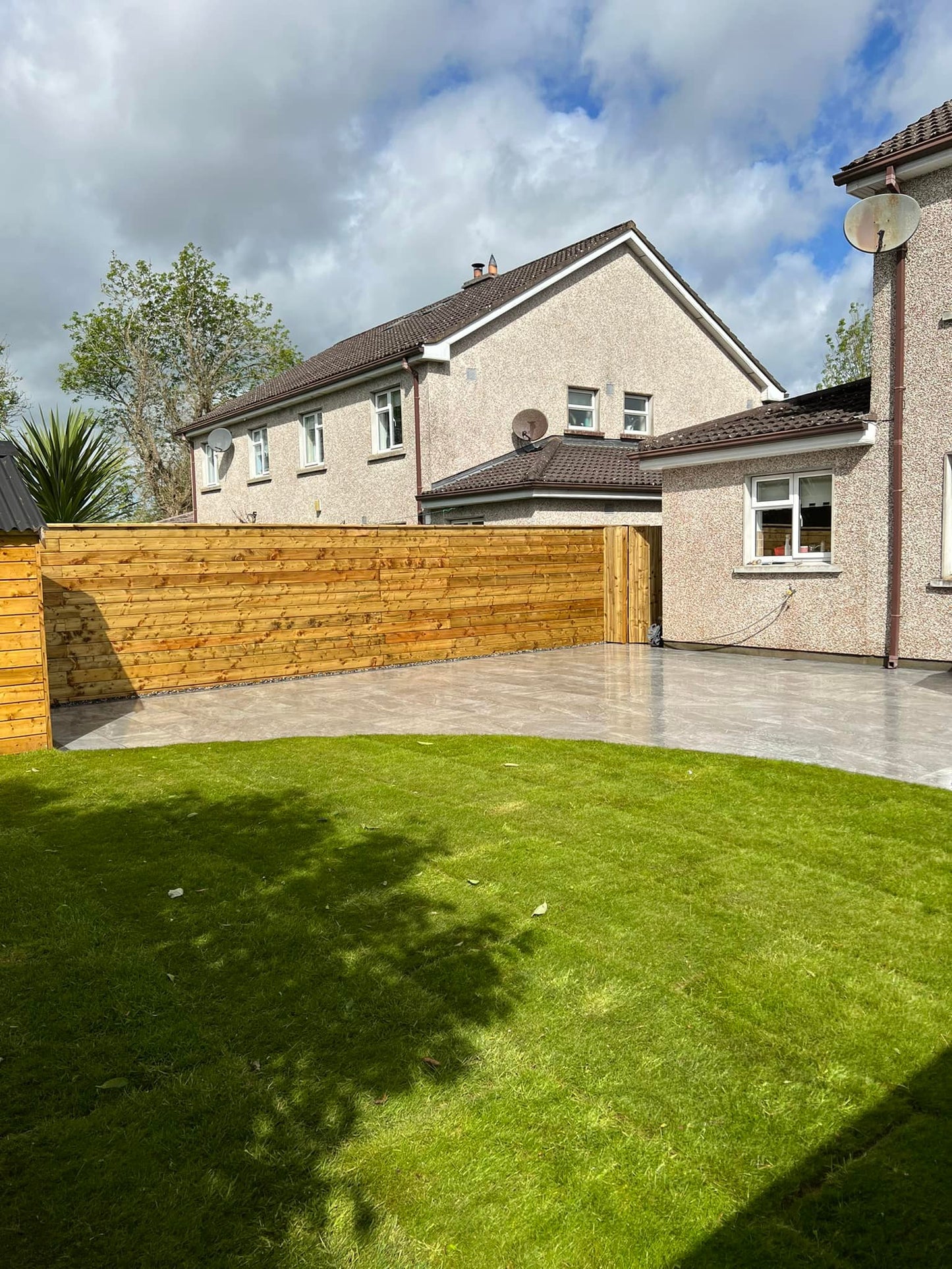Twice Qz Dark Porcelain Paving