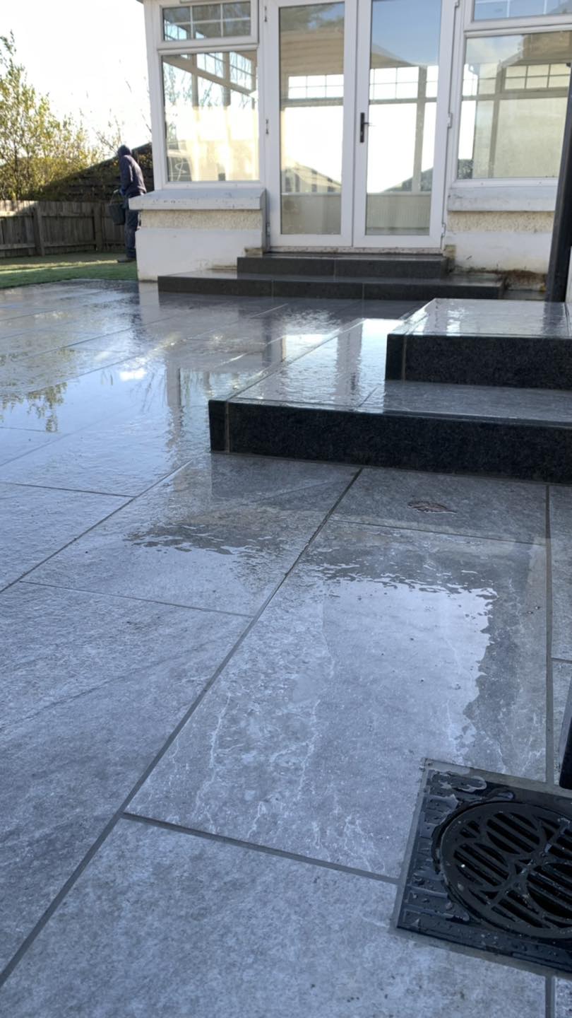 Twice Qz Grey Porcelain Paving