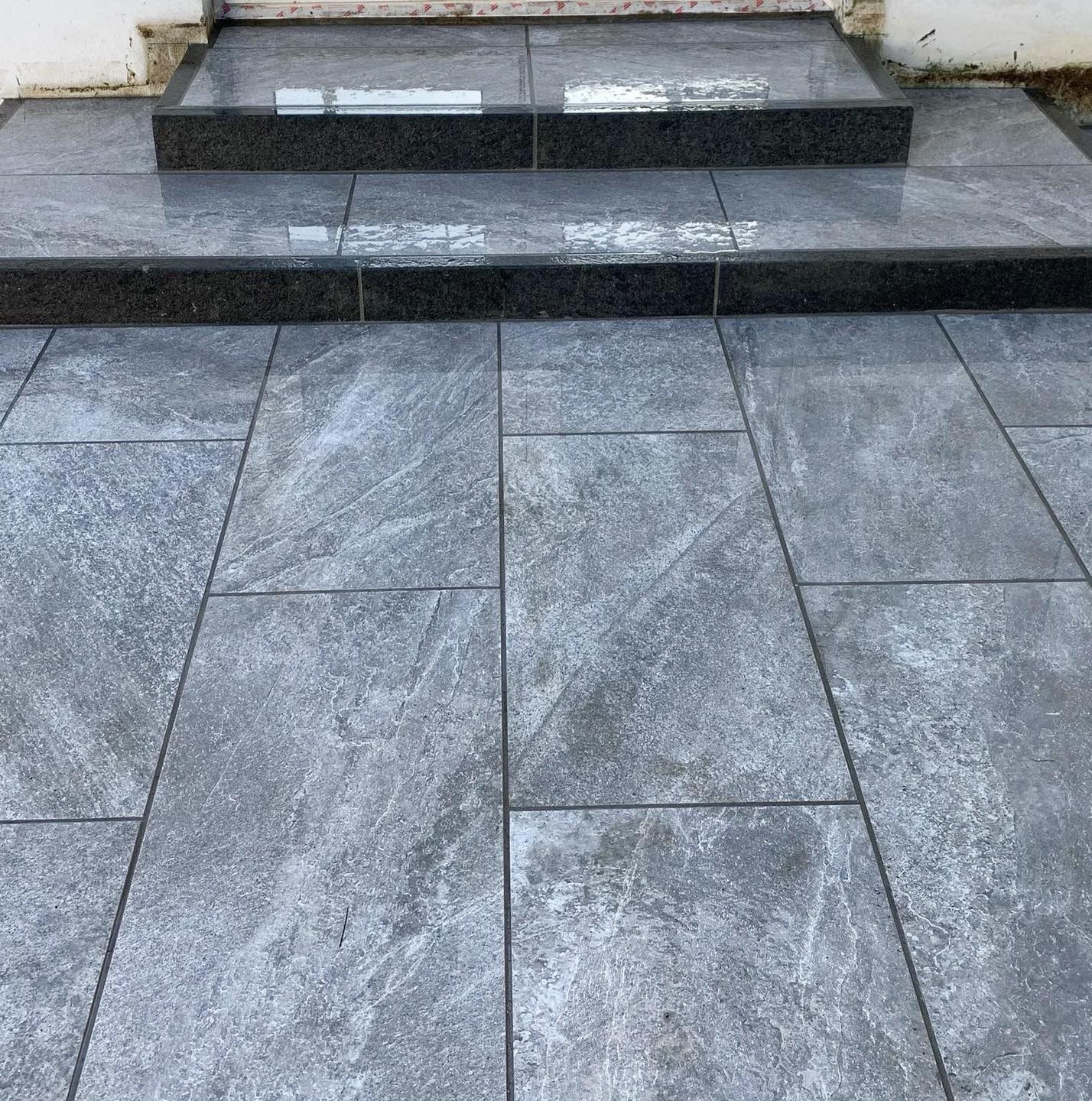 Twice Qz Grey Porcelain Paving