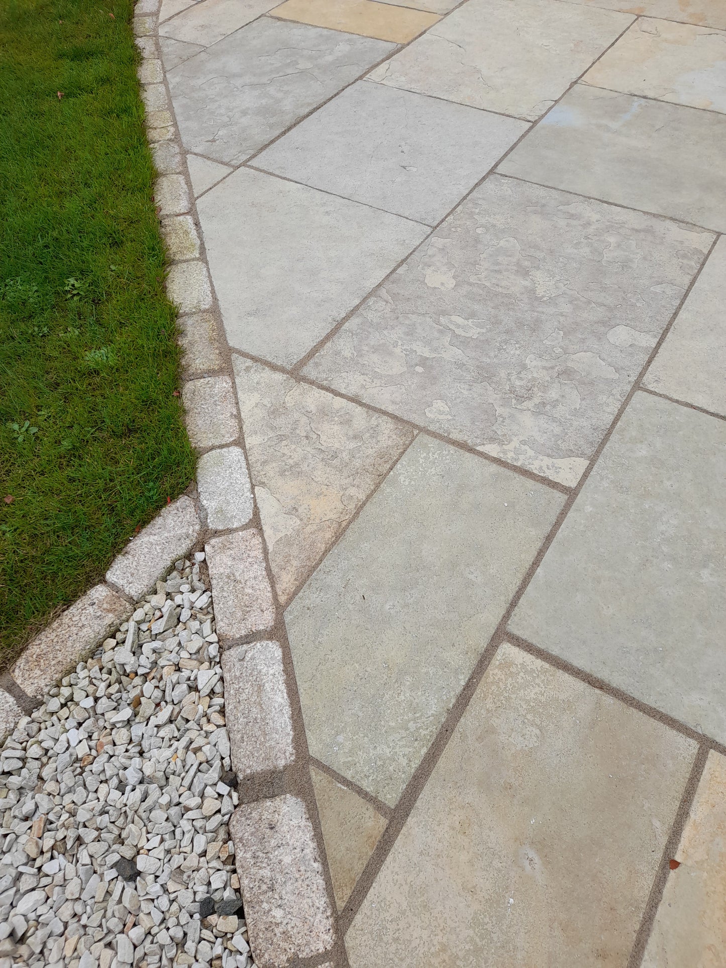 Yellow Limestone Patio Pack - Machined