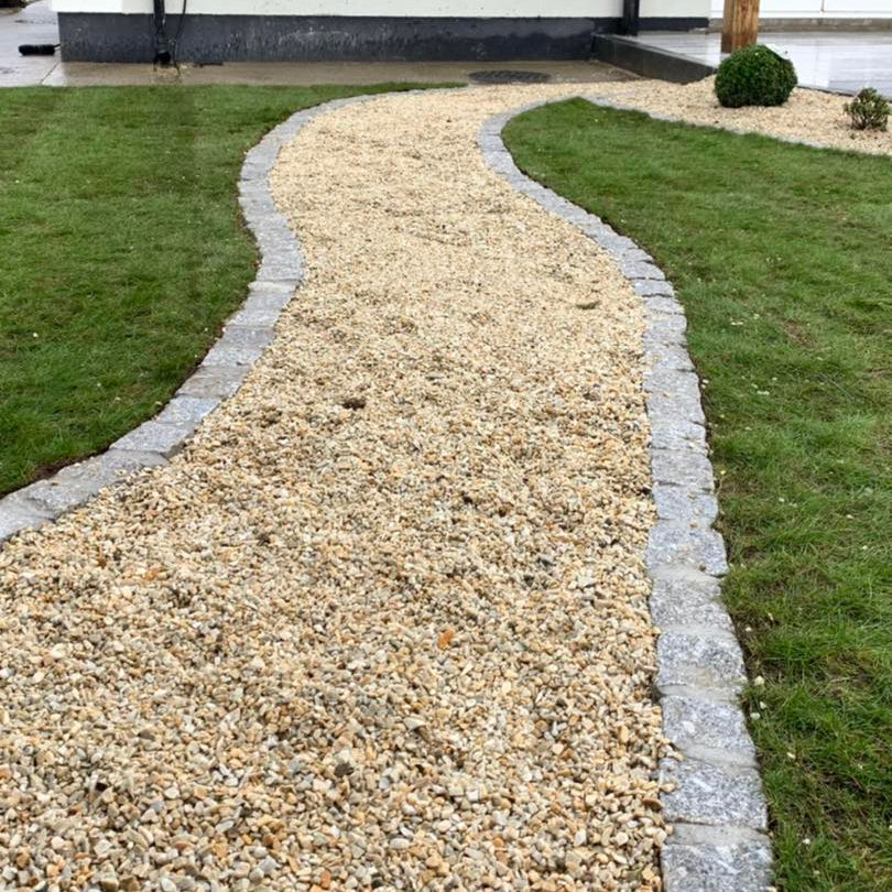 Garden pathway completed using 10mm Gold Donegal Quartzite Stone Chipping. 