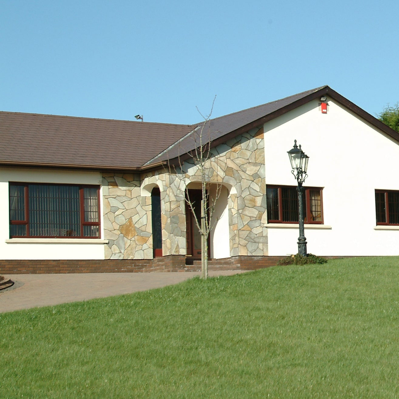 Donegal Quartzite Cladding feature on a house façade. 