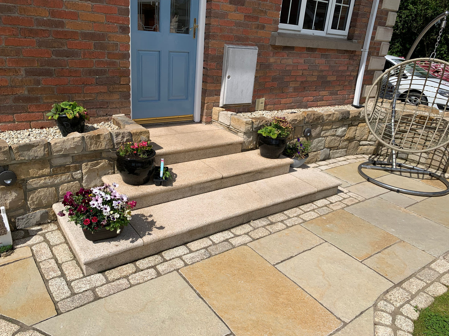Gold Granite Corner Step; 1000 x 400 x 50mm