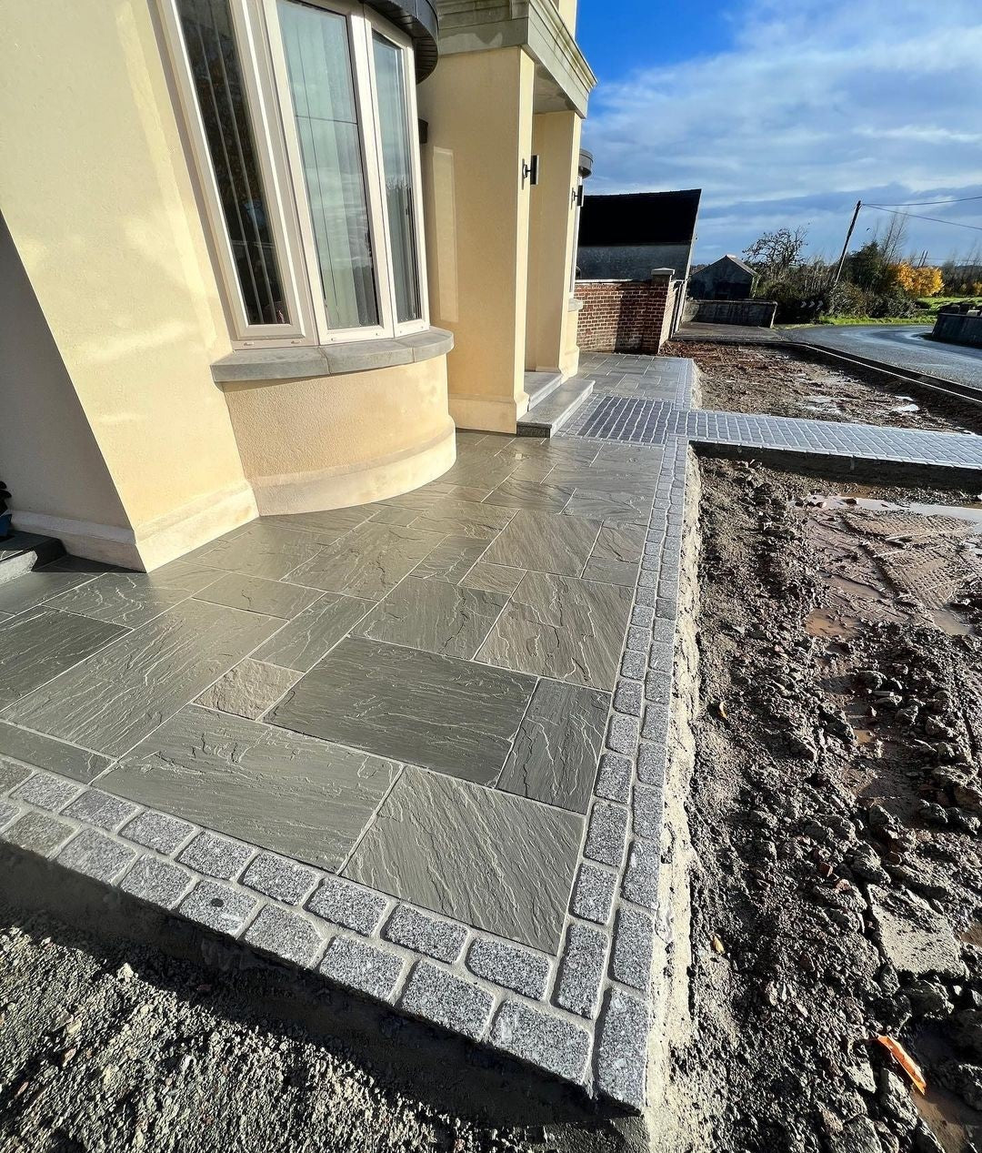 Black Granite Setts 200 x 100 - Bush Hammered & Lightly Tumbled