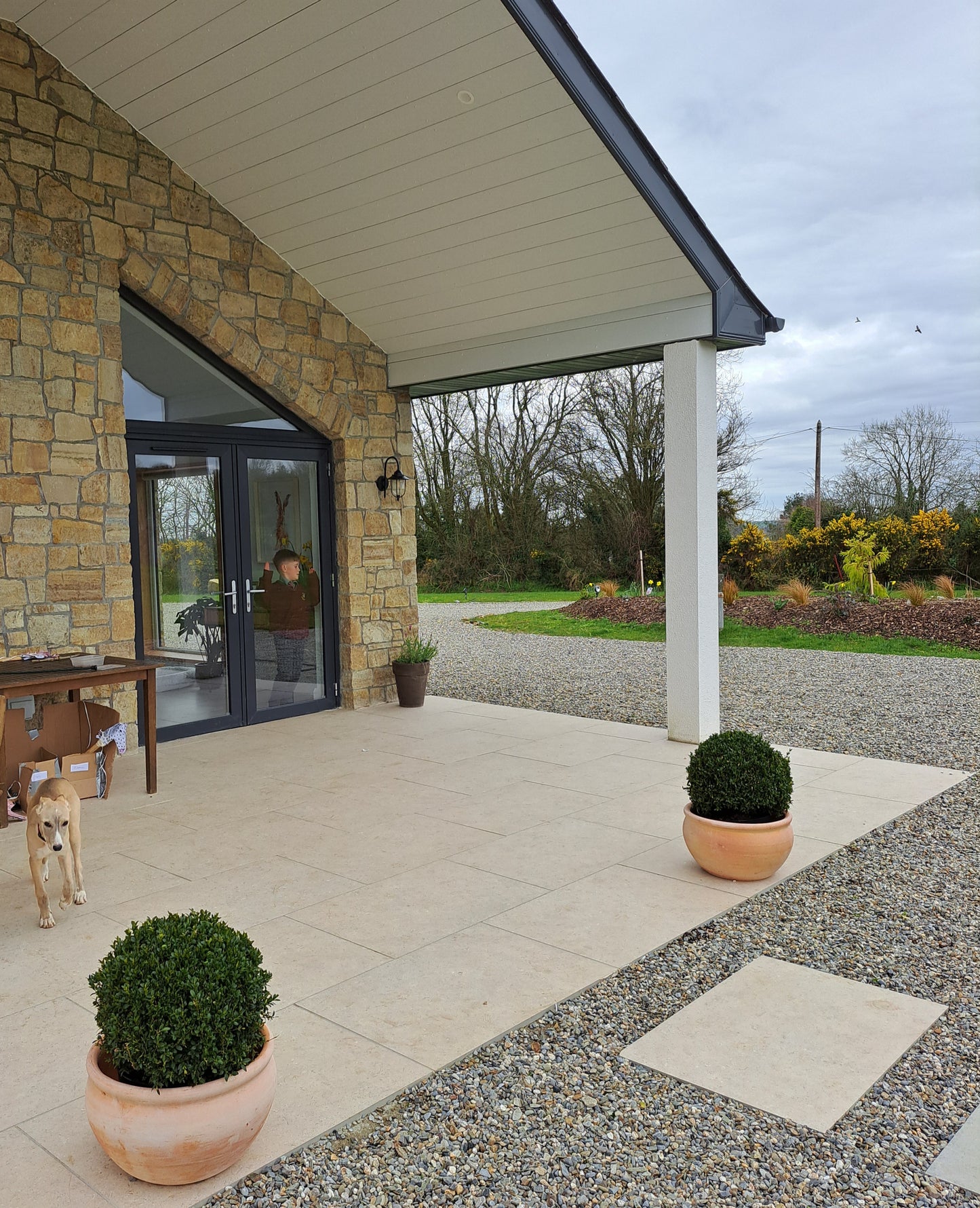 Grit Sandstone Stoneer - Corners