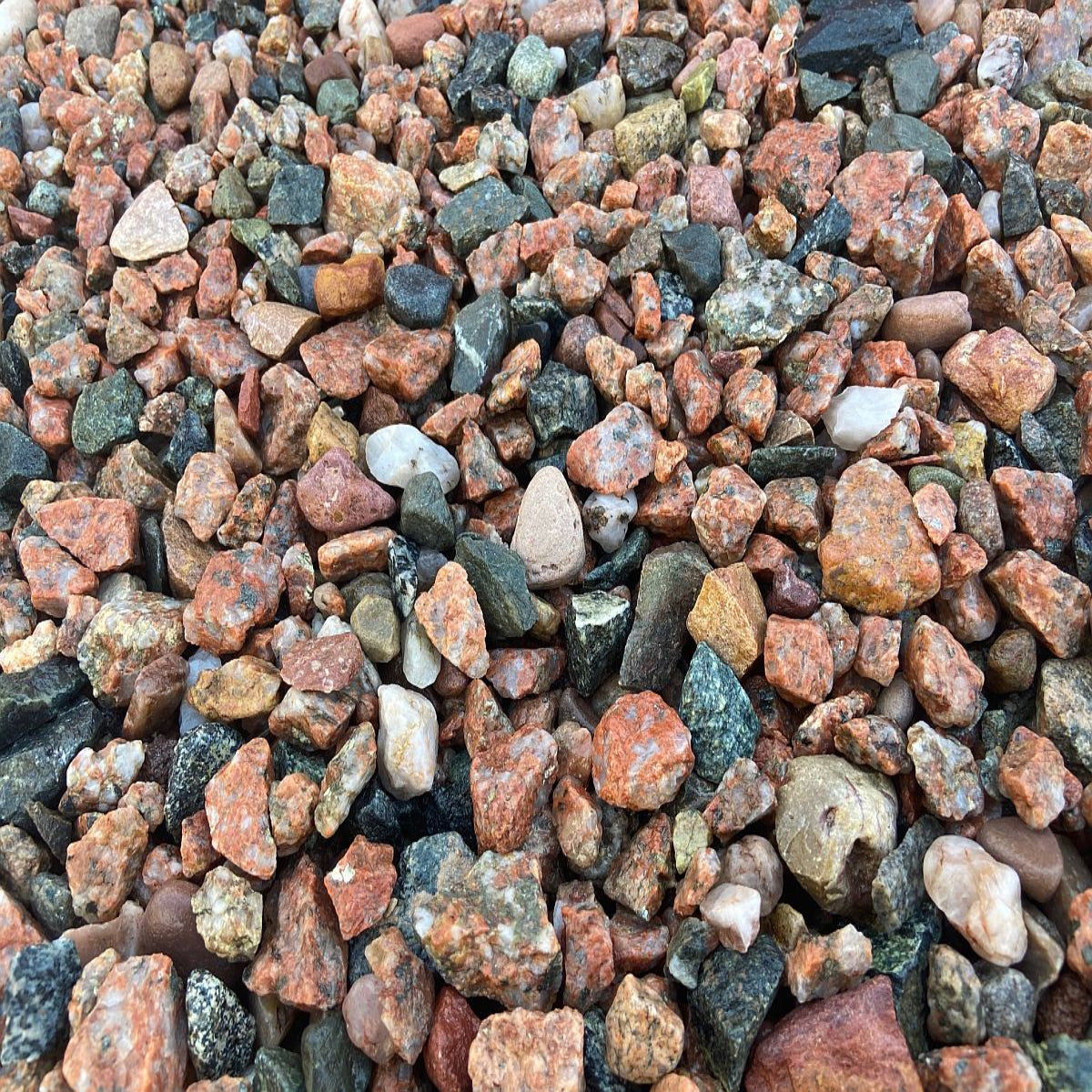 20mm Pink Granite Chippings | McMonagle Stone