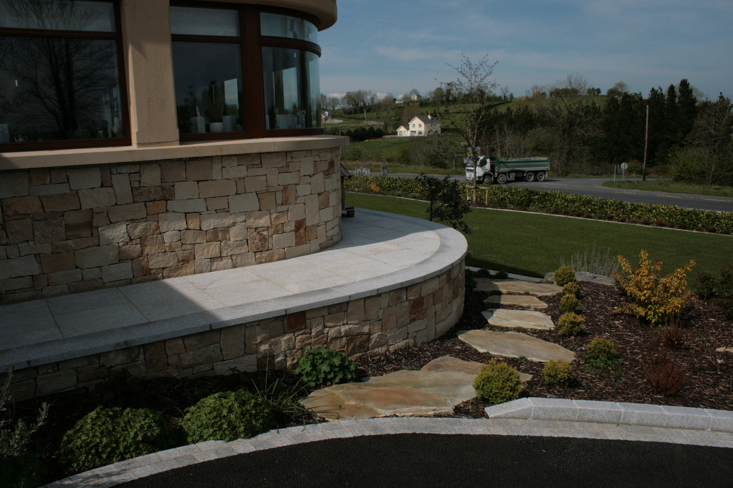 Donegal Quartzite Stepping Stone <600mm Diameter