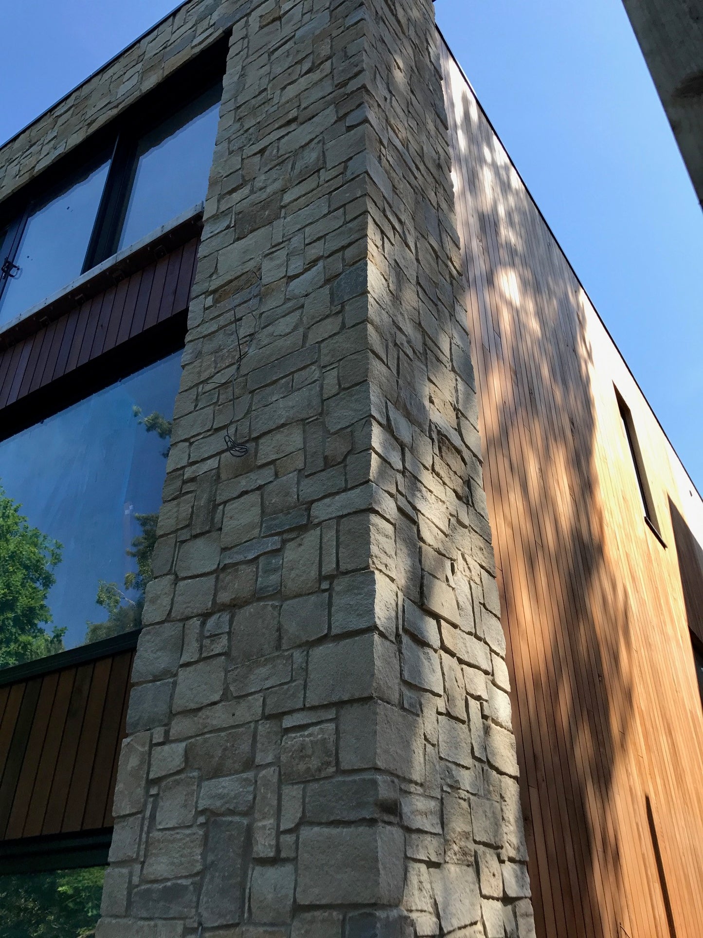 Blue Grey Sandstone Stoneer - Corners