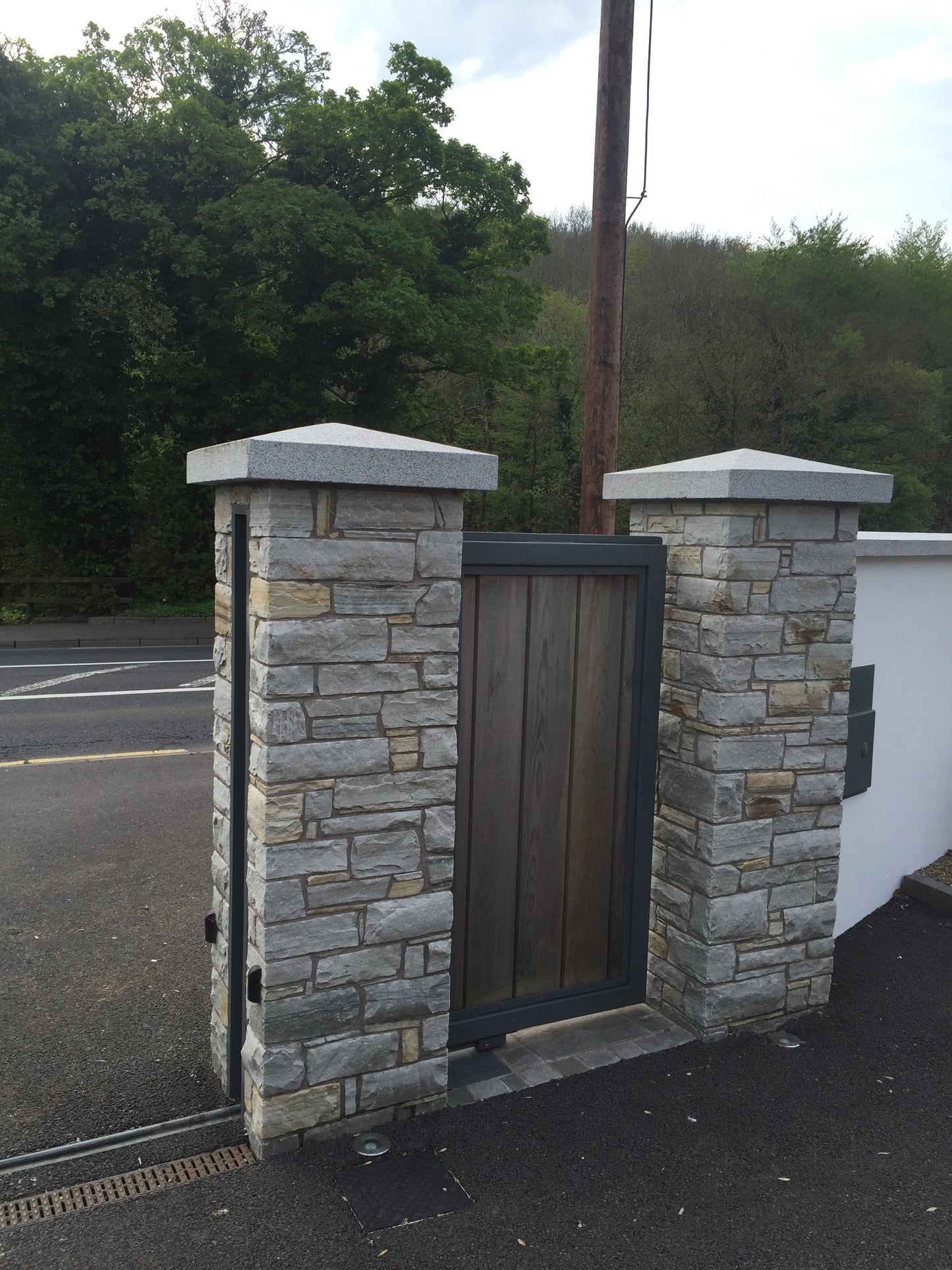 Silver Granite Pillar Capping