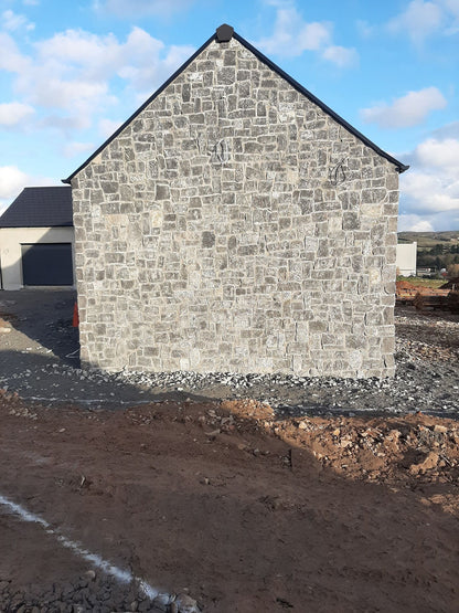White Limestone Stoneer - Corners