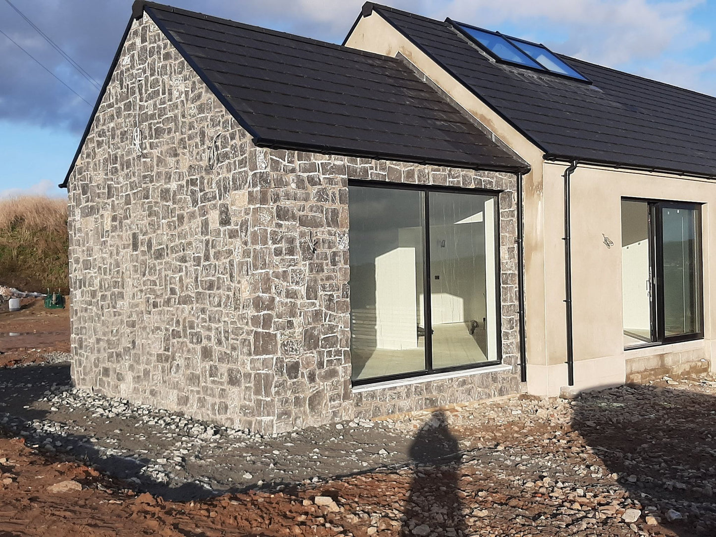 White Limestone Stoneer - Corners