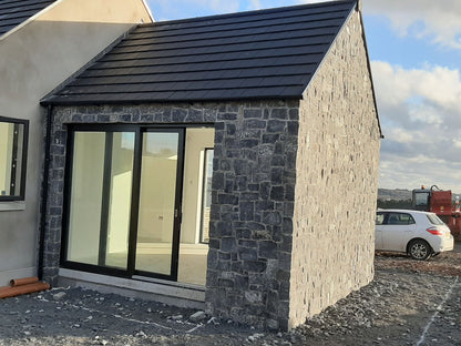 White Limestone Stoneer - Corners
