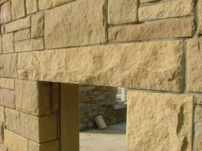Sandstone Window Lintels - Rockface Finish 