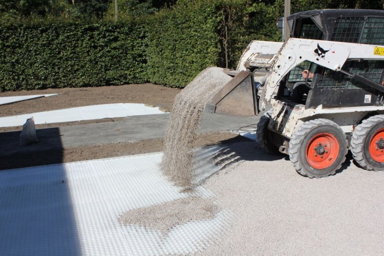 Gravel Stabilisation Grid with stone chipping 
