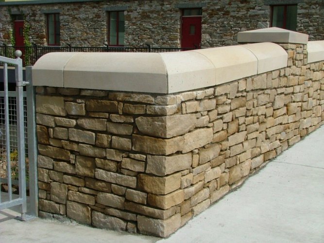Sandstone Wall & Pillar Capping
