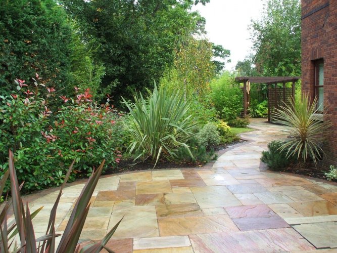 Tinted Mint Sandstone Paving - Mixed Sizes 